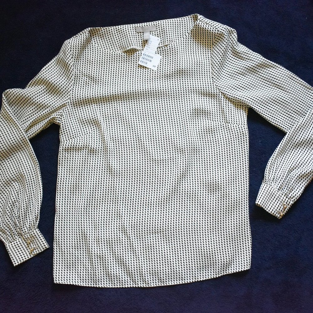 NWT White Black H&M Geometric Pattern - Blouse Size S - Luxe